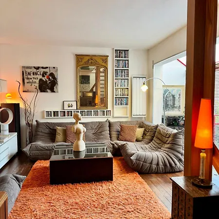 La Maison De Larsenal, Le Coin Des Createurs En Centre De *
