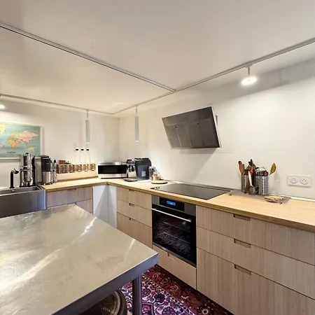 Holiday home La Maison De Larsenal, Le Coin Des Createurs En Centre De Rennes